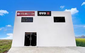 Hotel O Golden Bird  3*